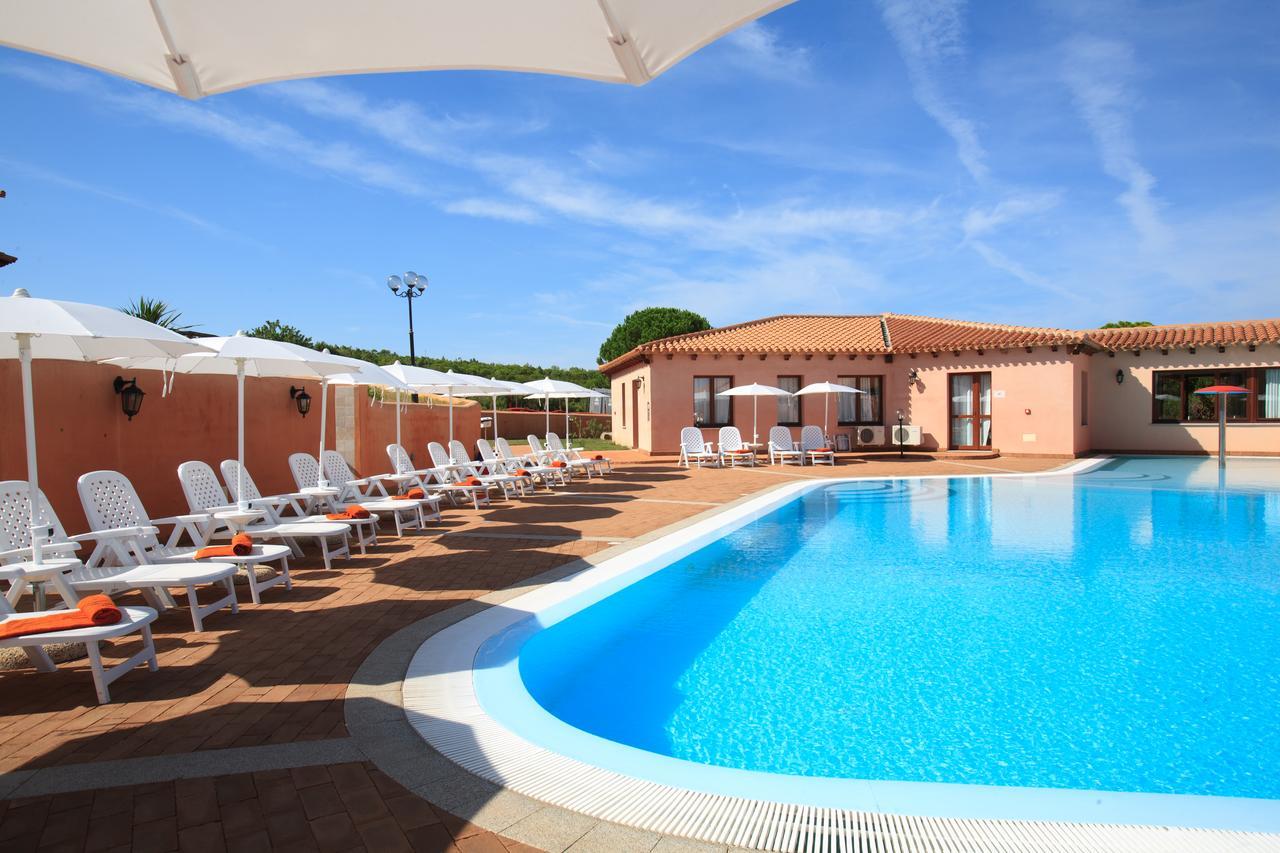 Borgo Dei Pescatori Hotel Aglientu Exterior photo
