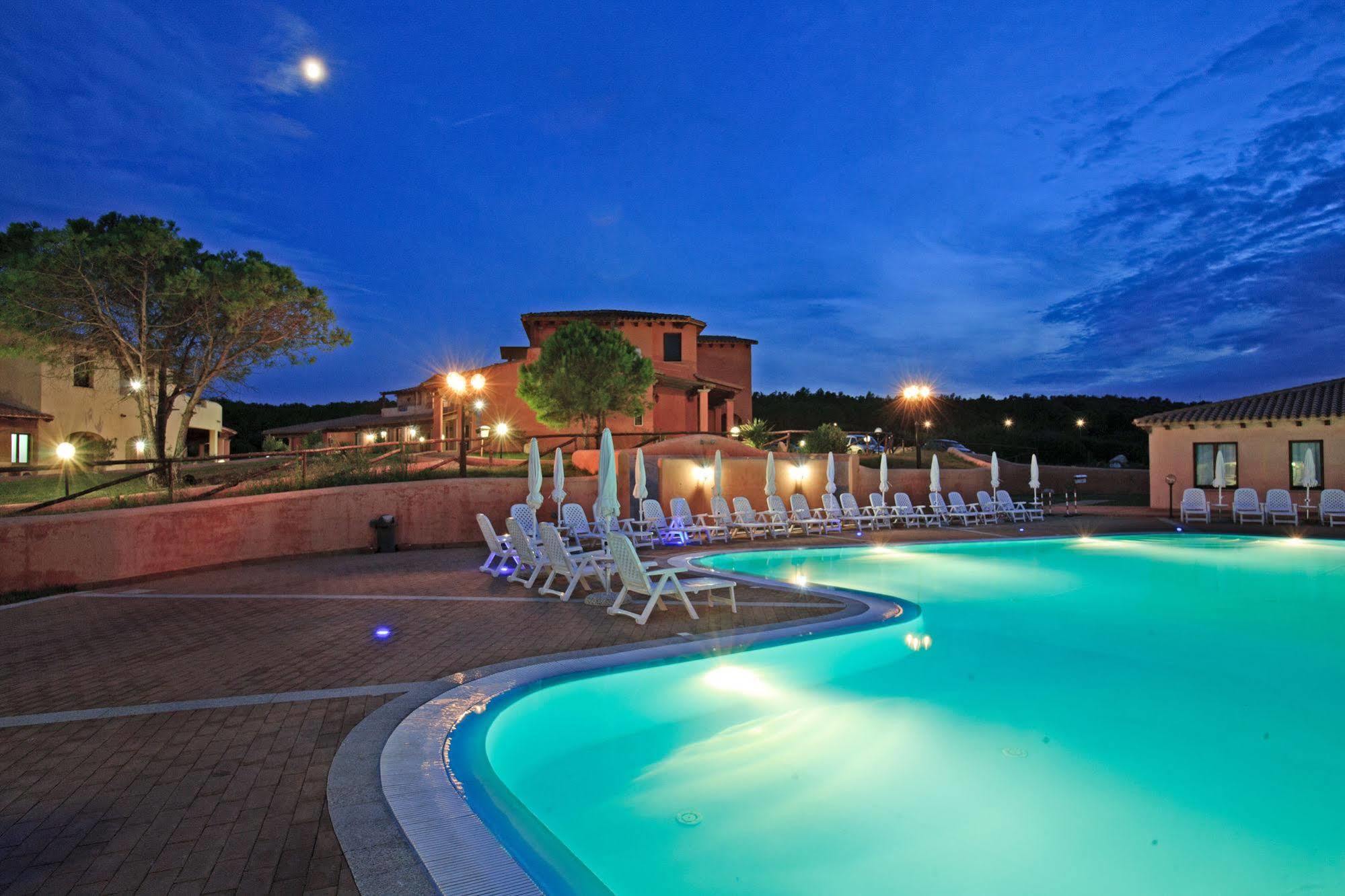 Borgo Dei Pescatori Hotel Aglientu Exterior photo