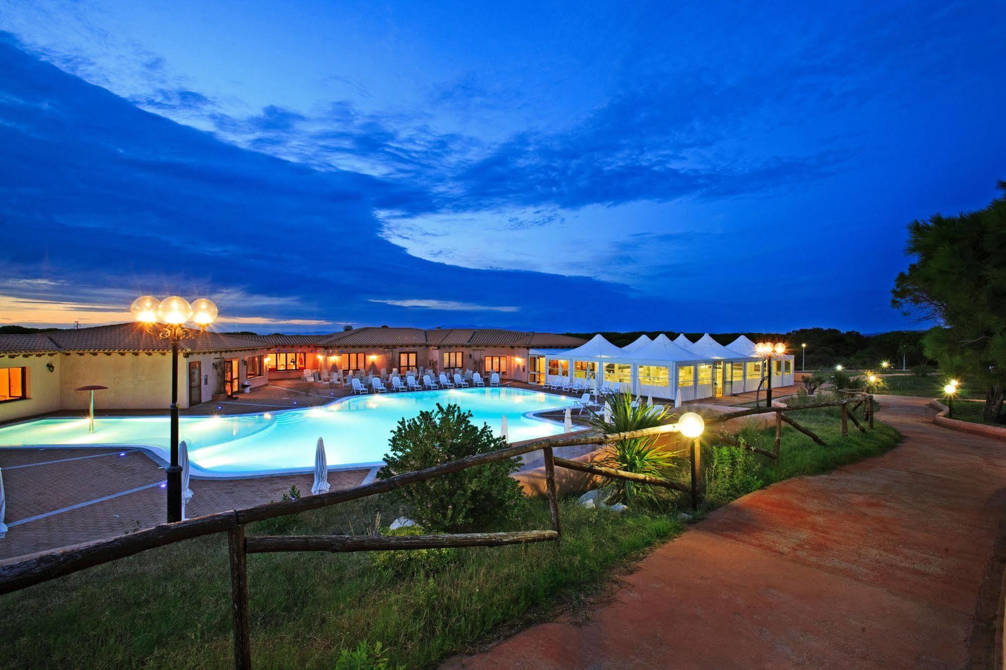 Borgo Dei Pescatori Hotel Aglientu Exterior photo