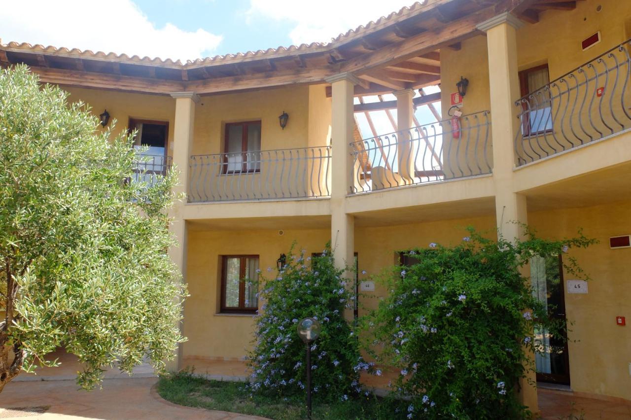 Borgo Dei Pescatori Hotel Aglientu Exterior photo