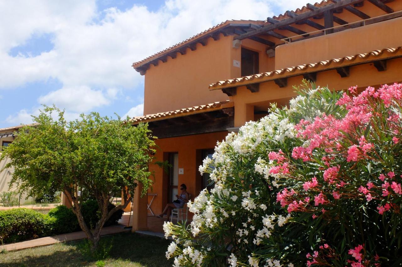 Borgo Dei Pescatori Hotel Aglientu Exterior photo