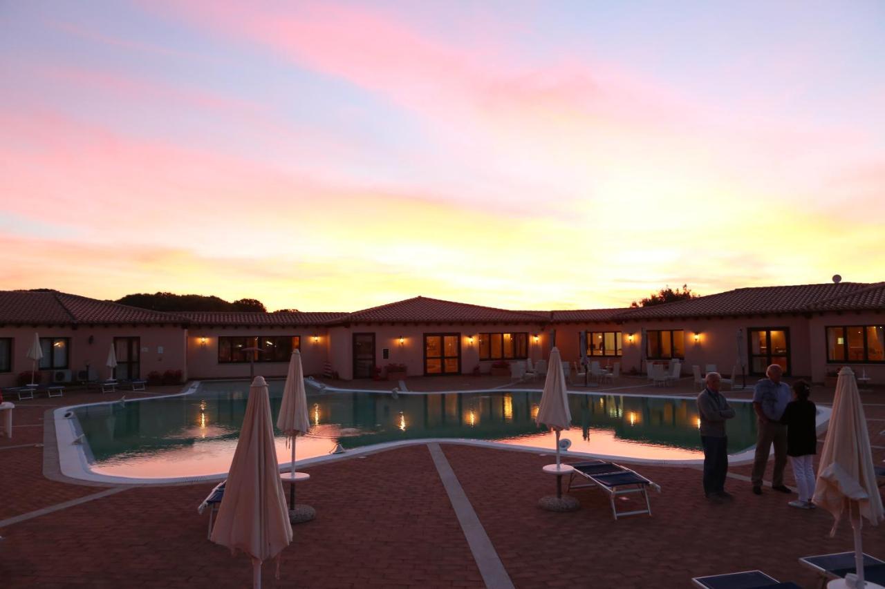 Borgo Dei Pescatori Hotel Aglientu Exterior photo